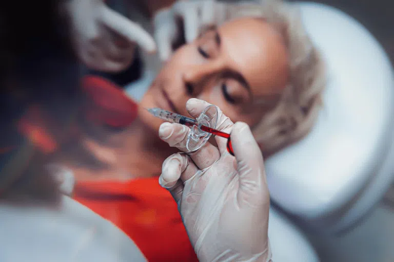 Injections d'acide hyaluronique à Lyon